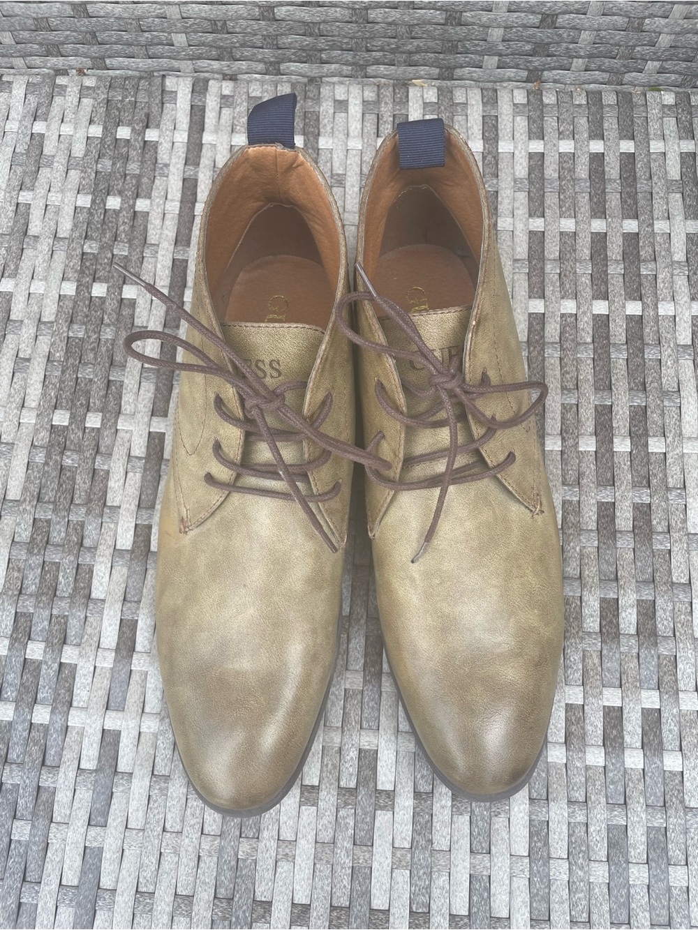 Men's Guess Chukka Boots in Olive Brown Leather - Classic Lace-Up